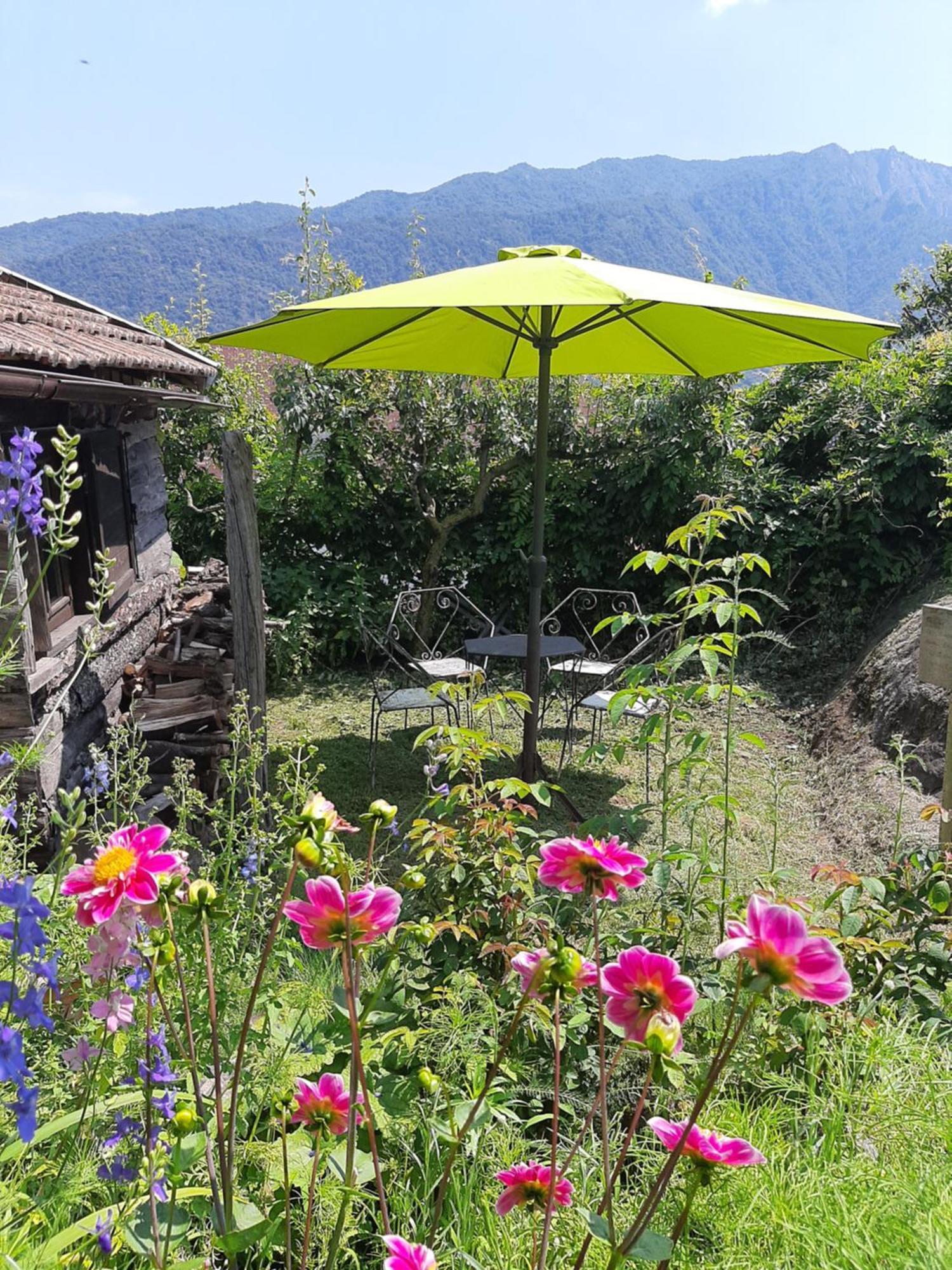 B&B Al Mutpron Casale Corte Cerro エクステリア 写真